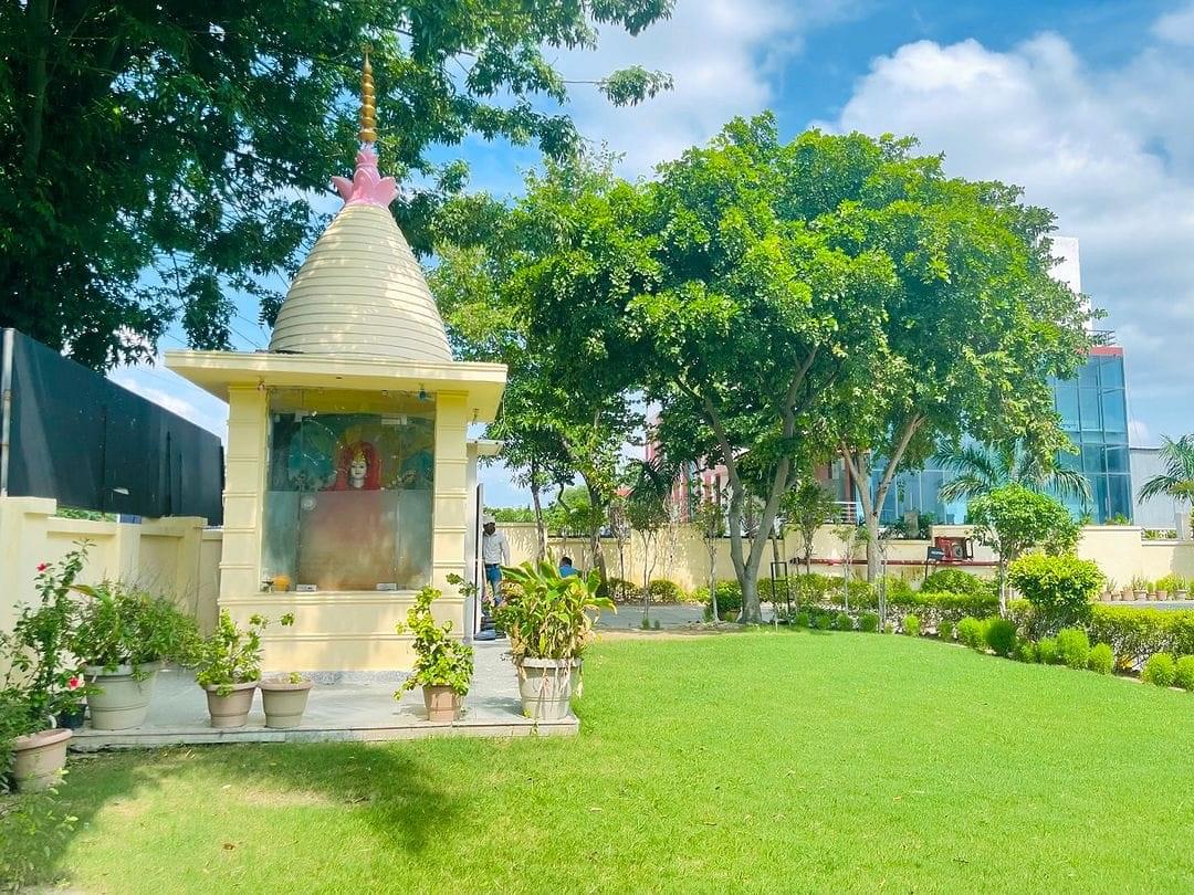 I Business Institute Greater Noida Foyer photo 16